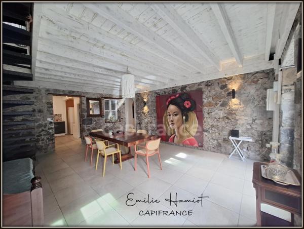 A vendre - Maison de Bourg Atypique et Rénovée – Vue Mer et Montagne – Saint-Pierre (972)