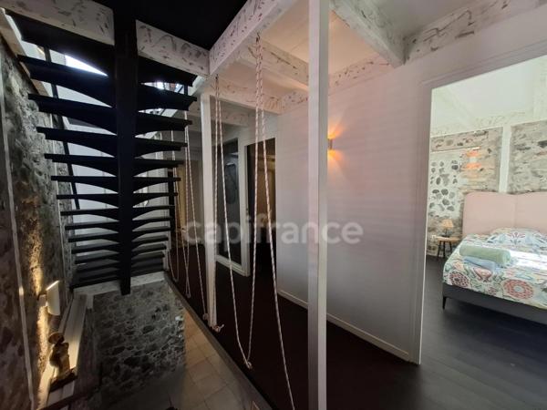 A vendre - Maison de Bourg Atypique et Rénovée – Vue Mer et Montagne – Saint-Pierre (972)