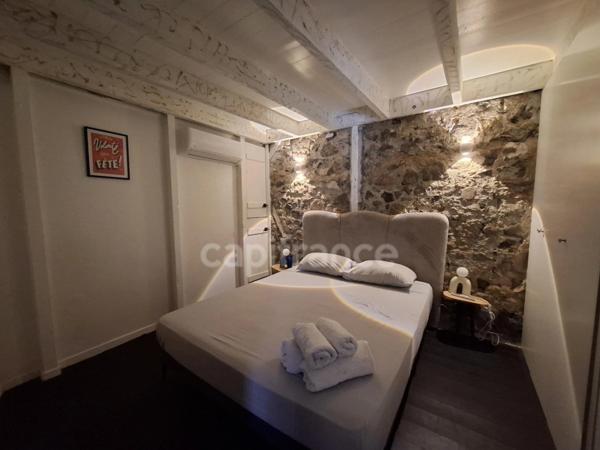 A vendre - Maison de Bourg Atypique et Rénovée – Vue Mer et Montagne – Saint-Pierre (972)