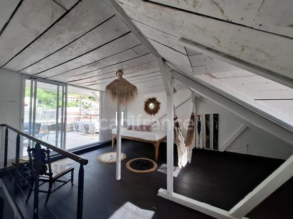 A vendre - Maison de Bourg Atypique et Rénovée – Vue Mer et Montagne – Saint-Pierre (972)