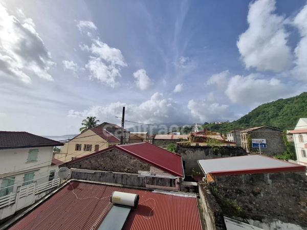 A vendre - Maison de Bourg Atypique et Rénovée – Vue Mer et Montagne – Saint-Pierre (972)