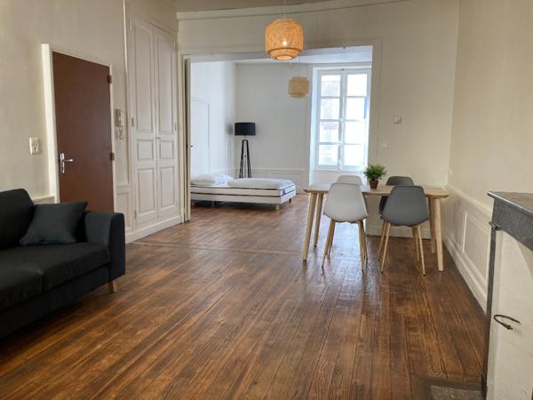 LOCATION d'un appartement F2 (62 m²) à CHATEAUDUN