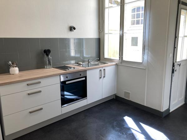 LOCATION d'un appartement F2 (62 m²) à CHATEAUDUN