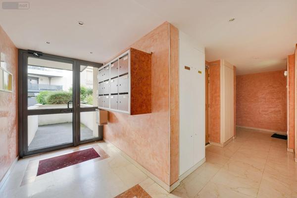 Appartement à vendre à Rosny-sous-Bois en Seine-Saint-Denis (93110), ref : 3 PIECES ROSNY SOUS BOIS   
ROSNY CENTRE