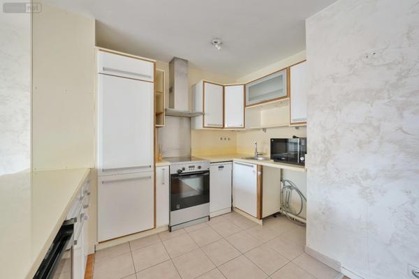 Appartement à vendre à Rosny-sous-Bois en Seine-Saint-Denis (93110), ref : 3 PIECES ROSNY SOUS BOIS   
ROSNY CENTRE