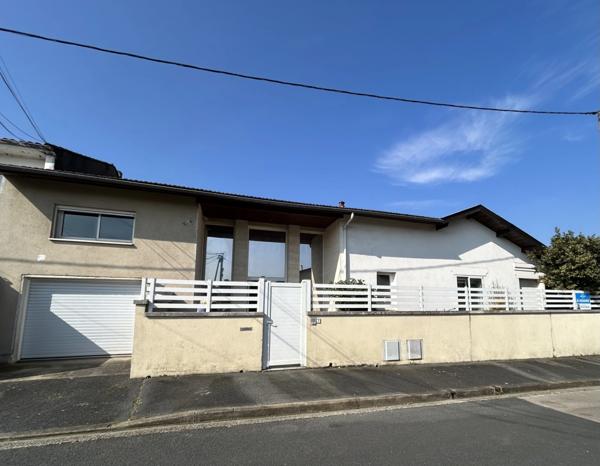 A vendre Maison MERIGNAC 220m2 Hab 7 pièces garage Pkg Piscine jardin sans vis à vis (33)