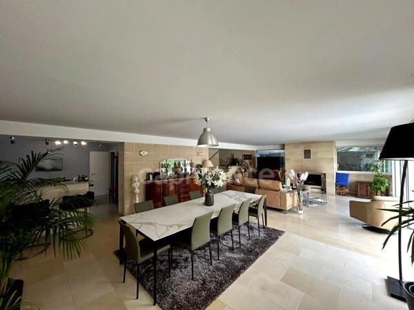 A vendre Maison MERIGNAC 220m2 Hab 7 pièces garage Pkg Piscine jardin sans vis à vis (33)