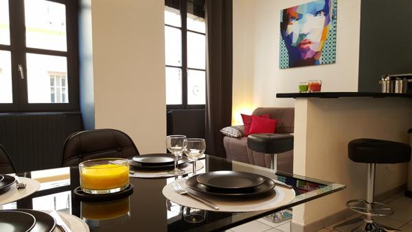 Lyon (69002) T2 Meublé- Presqu'ile - 40m2-Meublé- Disponible !