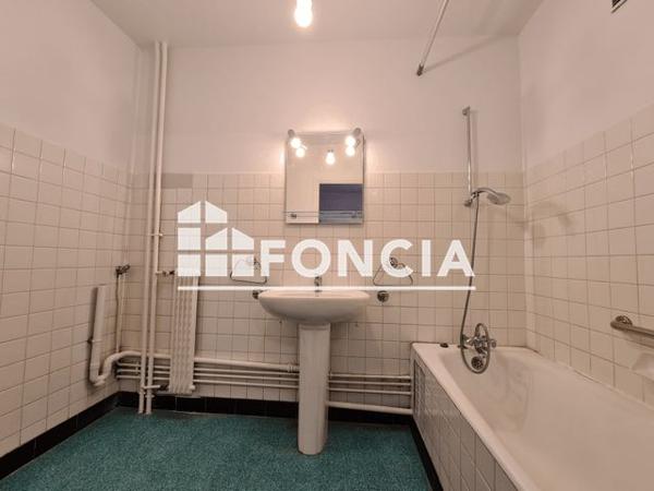 Location Appartement 2 pièces 59.8 m² - 7 RUE PAUL CLAUDEL Grenoble 38100