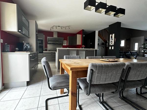 Maison Pipriac 6 pièce(s) 180 m2