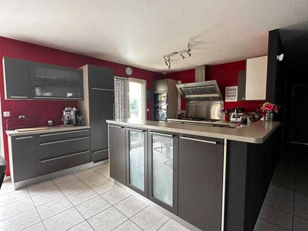 Maison Pipriac 6 pièce(s) 180 m2