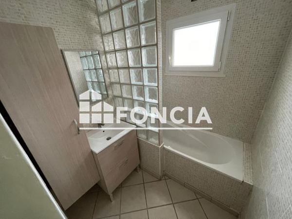 Location Appartement 4 pièces 76.57 m² - 23 RUE MARX DORMOY Valence 26000