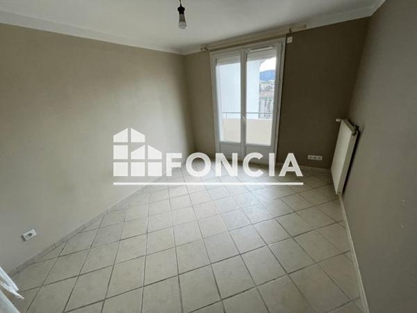 Location Appartement 4 pièces 76.57 m² - 23 RUE MARX DORMOY Valence 26000