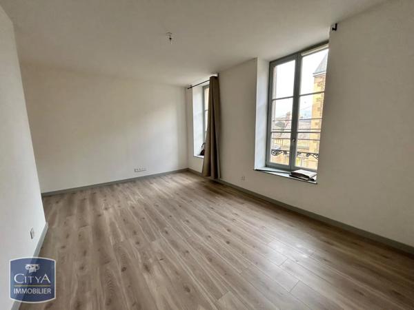 Appartement à louer 4 pièces 119.36m² Charleville-Mézières (08000)