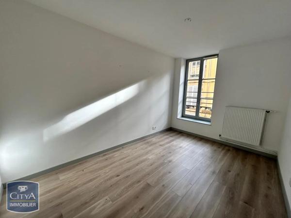 Appartement à louer 4 pièces 119.36m² Charleville-Mézières (08000)
