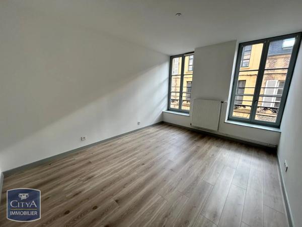 Appartement à louer 4 pièces 119.36m² Charleville-Mézières (08000)