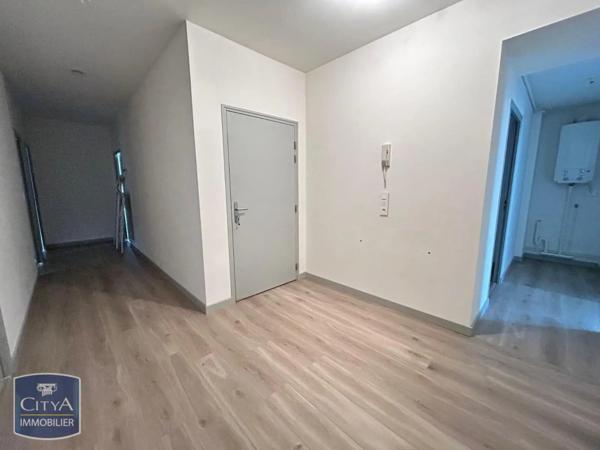 Appartement à louer 4 pièces 119.36m² Charleville-Mézières (08000)