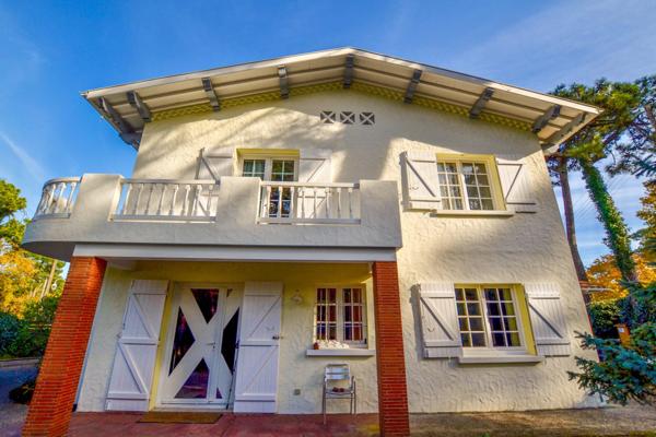 Arcachon (33120) Villa avec 4 chambres sur un terrain de 635 m2