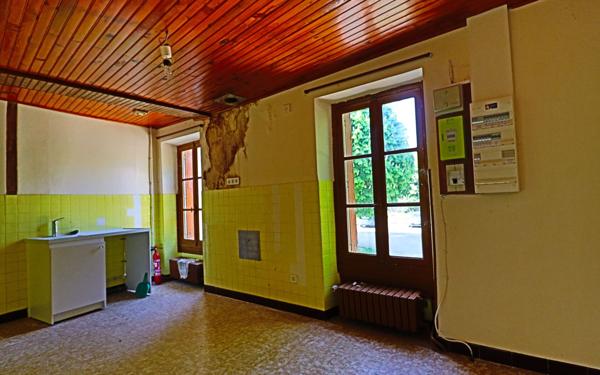 Maison à vendre    7 pièces • 229 m2 Sury-en-Vaux