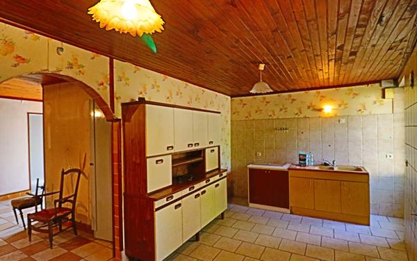 Maison à vendre    7 pièces • 229 m2 Sury-en-Vaux