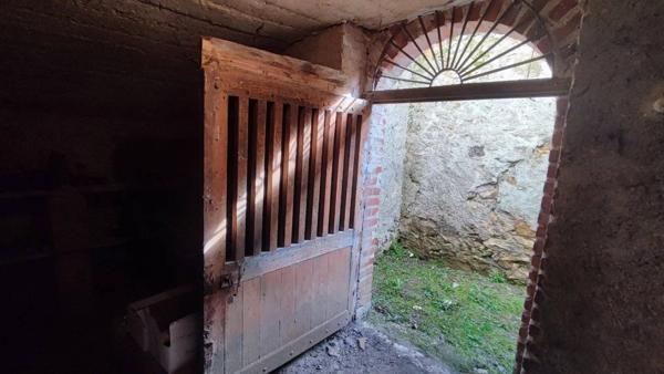 MAISON avec dépendance, grenier aménageable