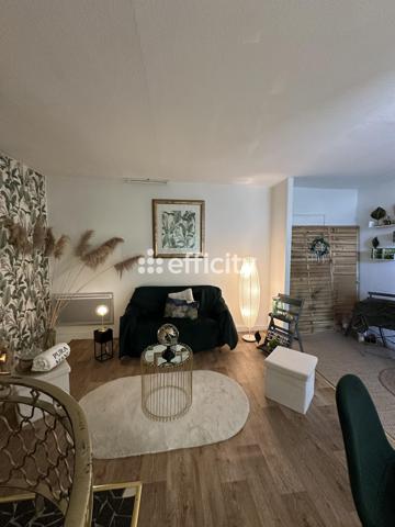 Local Commercial
         3 pièces
        - 58 m² 115 000 € *