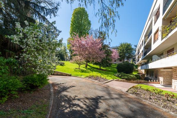 Appartement 4 pièces - 130 m² Bien prestige