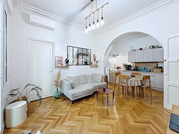 Nice Libération, 3 pièces rénové de 68m2 en rez de jardin