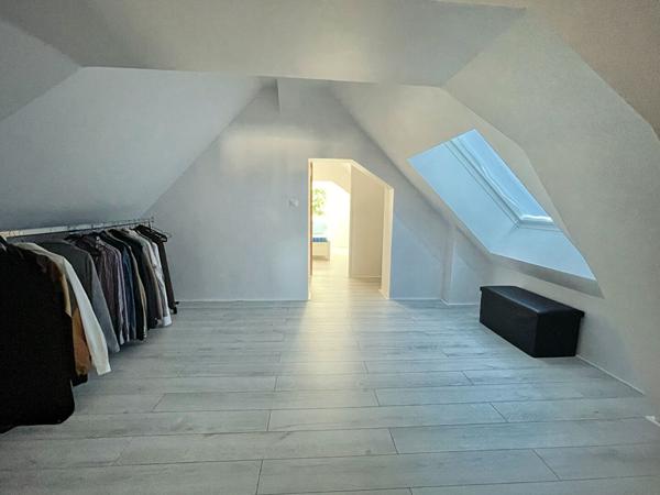 Maison Brain Sur Allonnes 4 pièce(s) 140 m2