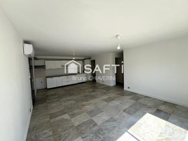 A vendre villa  2 appartements T4 +T3