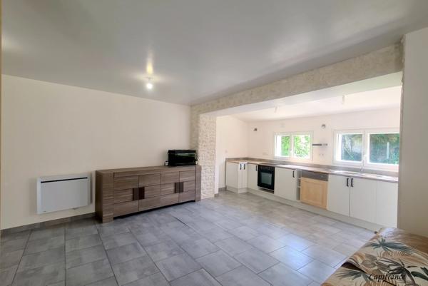 A louer Maison avec 2 chambres et jardin.