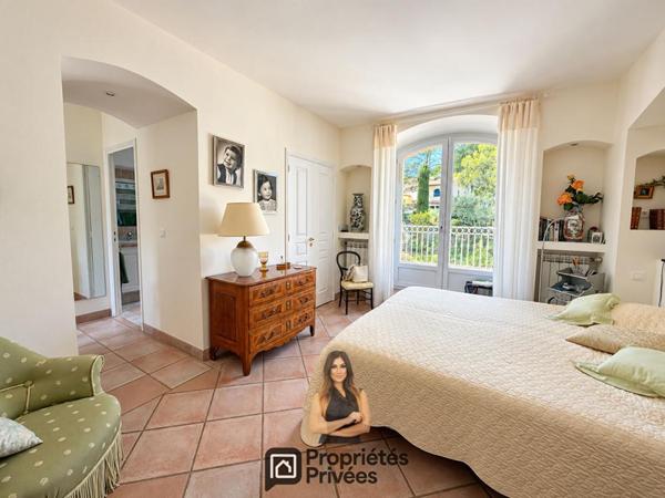 Villa plein Golf Saint Raphael 6 pièces 172 m2, jardin paysager et piscine