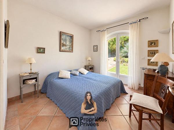 Villa plein Golf Saint Raphael 6 pièces 172 m2, jardin paysager et piscine