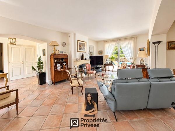 Villa plein Golf Saint Raphael 6 pièces 172 m2, jardin paysager et piscine