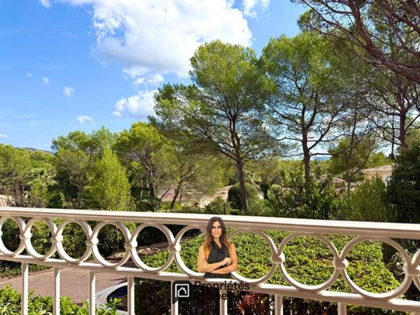 Villa plein Golf Saint Raphael 6 pièces 172 m2, jardin paysager et piscine