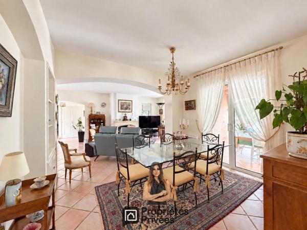 Villa plein Golf Saint Raphael 6 pièces 172 m2, jardin paysager et piscine