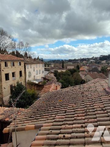 Appartement à rénover au coeur du Village
