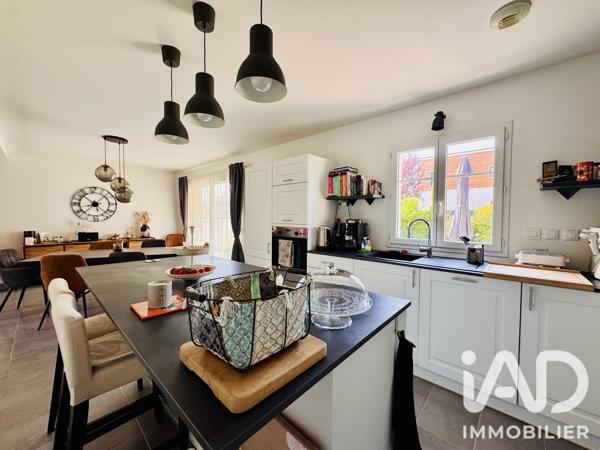 Maison à vendre 6 pièces 132 m² Mézières-sur-Seine