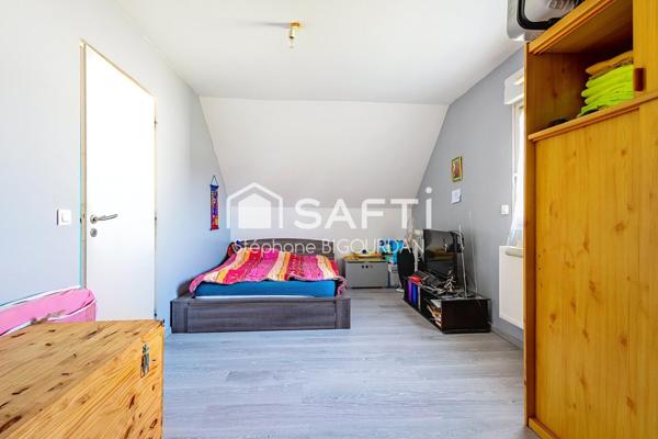 Maison 2016 Rioz, 137m², 4ch, mezza, 6 ares, piscine