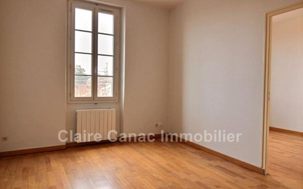 Appartement à louer    2 pièces •  Saint-Sulpice-la-Pointe