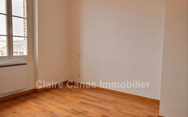 Appartement à louer    2 pièces •  Saint-Sulpice-la-Pointe