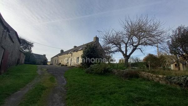 Maison à vendre 5 chambres, dépendances et grand terrain