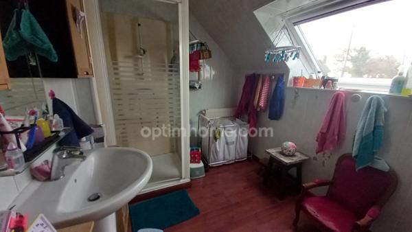 Maison à vendre 5 chambres, dépendances et grand terrain