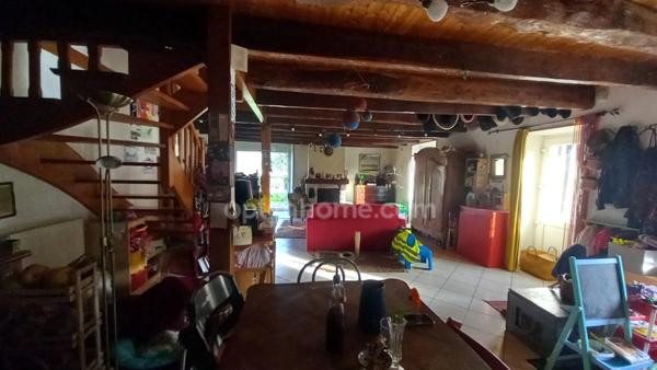 Maison à vendre 5 chambres, dépendances et grand terrain