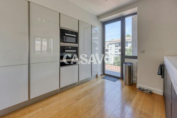 Vente Appartement 5 pièces de 117m² - 13100 Aix-en-Provence