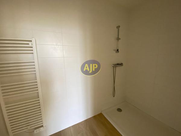 Location maison Pontivy : 1 000 € - AJP Immobilier Pontivy