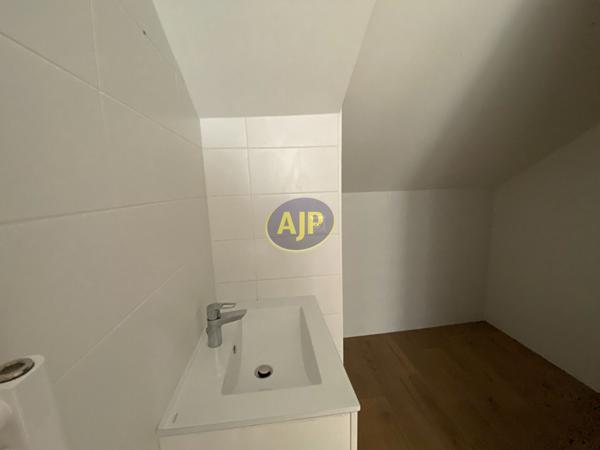 Location maison Pontivy : 1 000 € - AJP Immobilier Pontivy