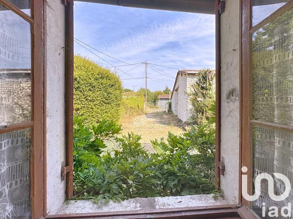 Maison à vendre 5 pièces 147 m² Brie-sous-Chalais