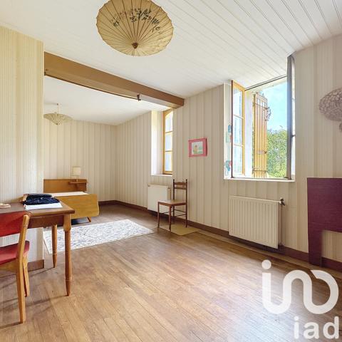 Maison à vendre 5 pièces 147 m² Brie-sous-Chalais