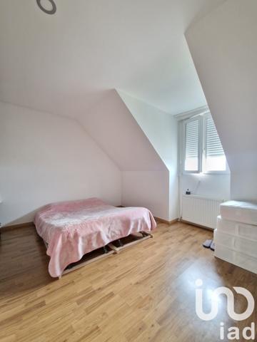 Maison traditionnelle 7 pièces de 185 m² à Gien (45500)